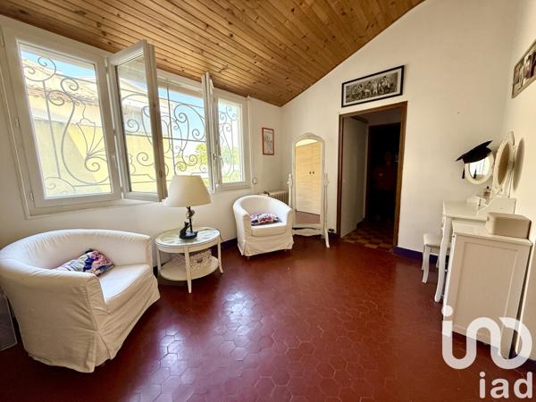 Maison à vendre 7 pièces 220 m² Sainte-Cécile-les-Vignes