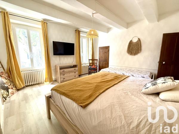 Maison à vendre 7 pièces 220 m² Sainte-Cécile-les-Vignes