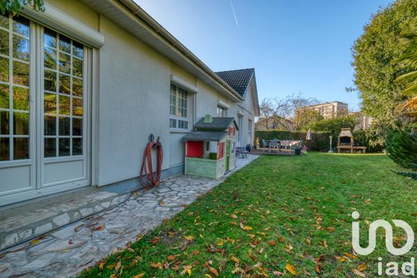 Maison à vendre 6 pièces 141 m² Gagny