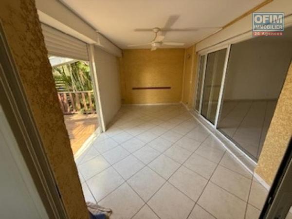 À vendre à La Possession Appartement F3/F4 en rez-de- jardin avec vue mer