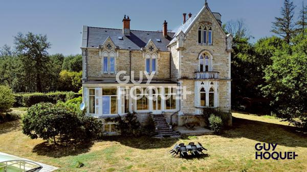 Maison à vendre de 11 pièces de 376.5 m²