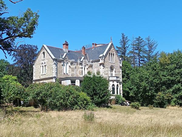Maison à vendre de 11 pièces de 376.5 m²