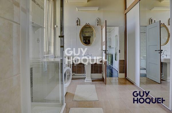 Maison à vendre de 11 pièces de 376.5 m²