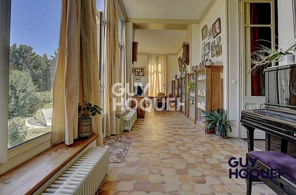 Maison à vendre de 11 pièces de 376.5 m²