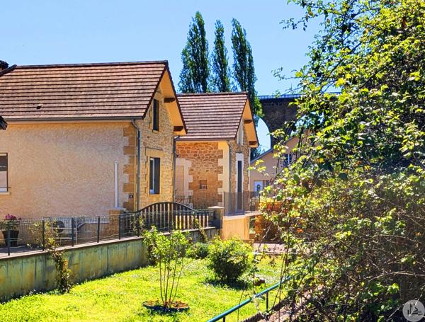 Maison renovée proche Sarlat centre à pied.