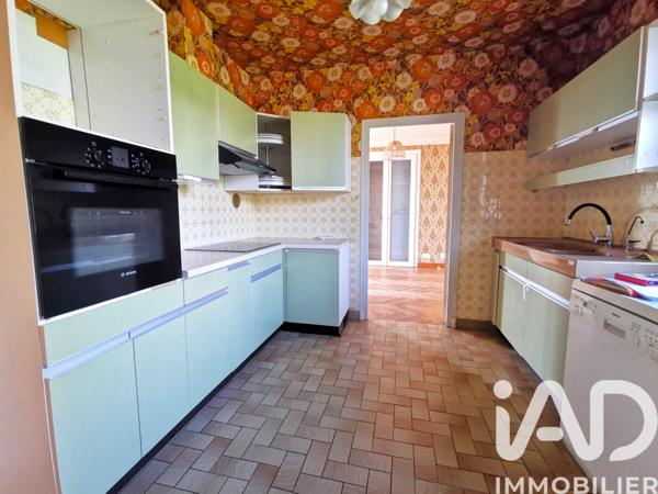 Maison à vendre 10 pièces 250 m² Lissac-et-Mouret