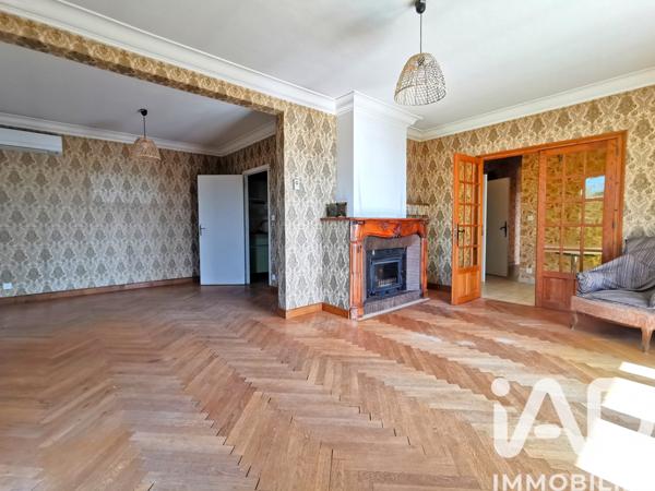 Maison à vendre 10 pièces 250 m² Lissac-et-Mouret