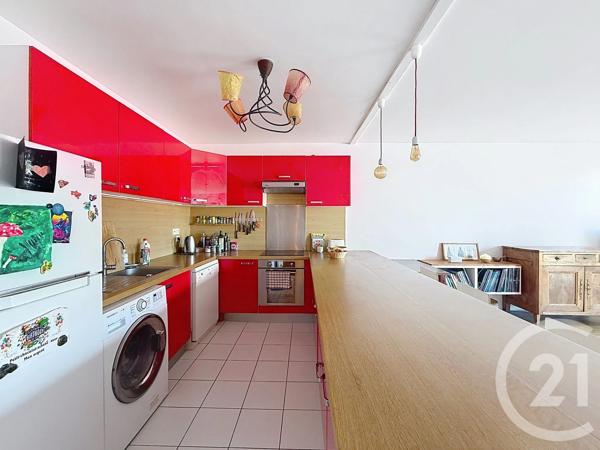 Appartement F4 à vendre  4 pièces - 84,20 m 2   NANTERRE  - 92