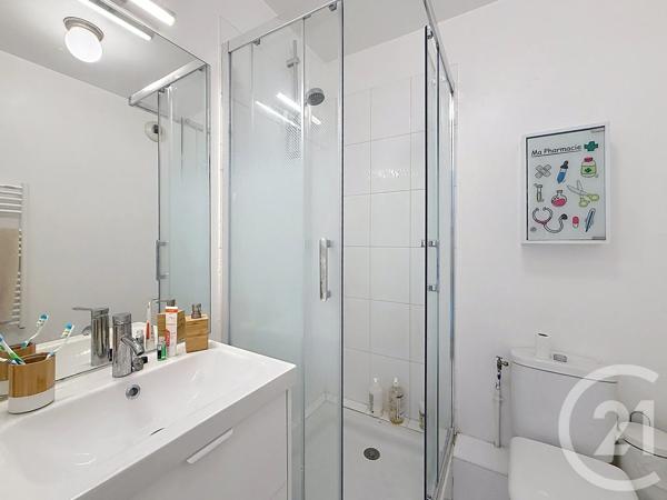 Appartement F4 à vendre  4 pièces - 84,20 m 2   NANTERRE  - 92