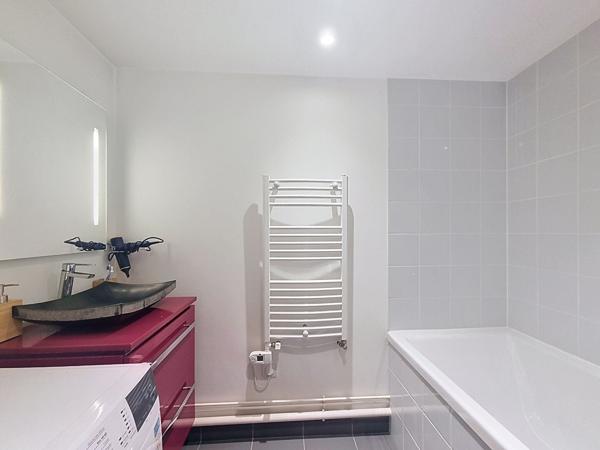 TOURS NORD - SAINTE RADEGONDE - MAISON PLAIN PIED 3 PIECES AVEC 2 CHAMBRES - JARDIN ET STATIONNEMENT