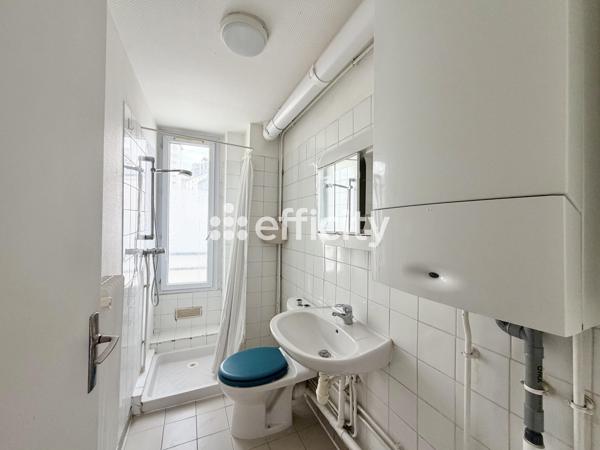 Appartement
         2 pièces
        - 41 m² 335 000 € *