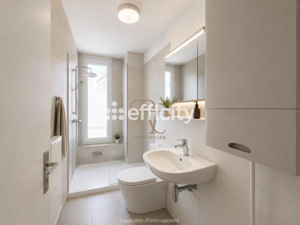 Appartement
         2 pièces
        - 41 m² 335 000 € *