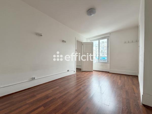 Appartement
         2 pièces
        - 41 m² 335 000 € *
