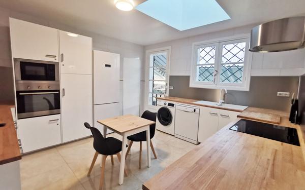 Maison à vendre    5 pièces • 148 m2 Saint-Martin-de-Seignanx