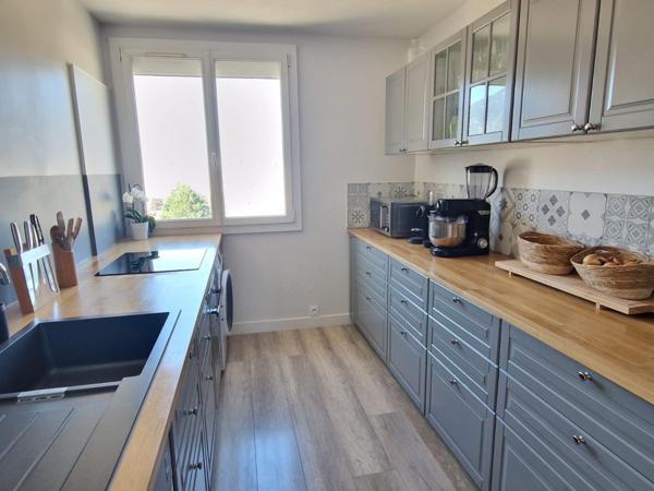 Appartement à FONTAINE, 38600 - 4 pièces 84m²