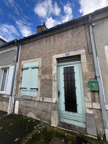 Maison 27 000 € Charenton-du-Cher 1 pièce 27 m² DPE F