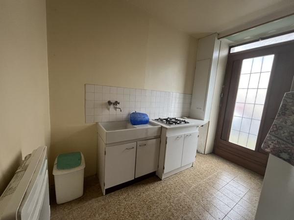 Maison 27 000 € Charenton-du-Cher 1 pièce 27 m² DPE F
