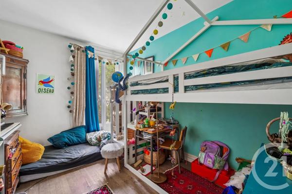 Appartement F3 à vendre  3 pièces - 62,98 m 2   PARIS  - 75020