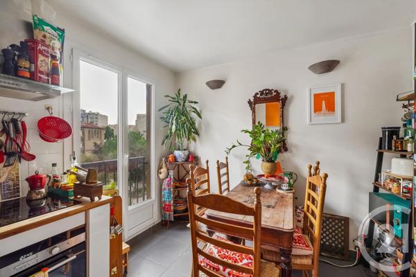 Appartement F3 à vendre  3 pièces - 62,98 m 2   PARIS  - 75020