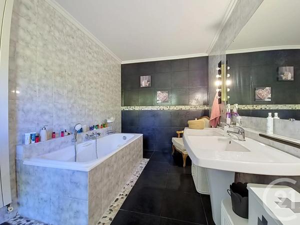 Maison à vendre  7 pièces - 200 m 2   CHAMPIGNY SUR MARNE  - 94