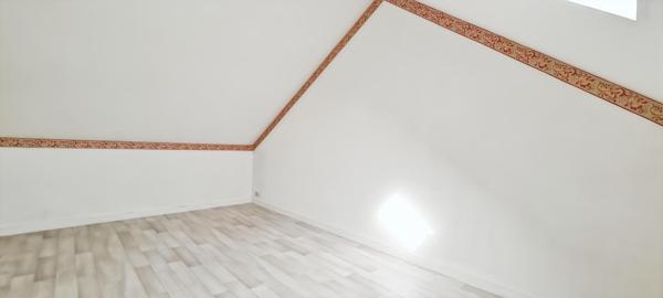 Maison de ville à Luant