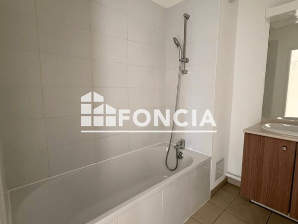 Location Appartement 3 pièces 60.26 m² - RUE GEORGES JEROME DURET Lormont 33310