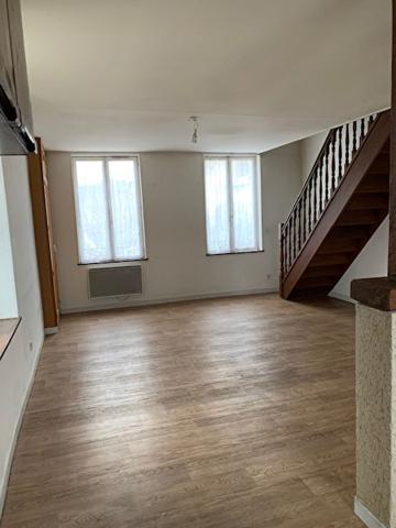 IVRY LA BATAILLE - 47.11 m² en duplex