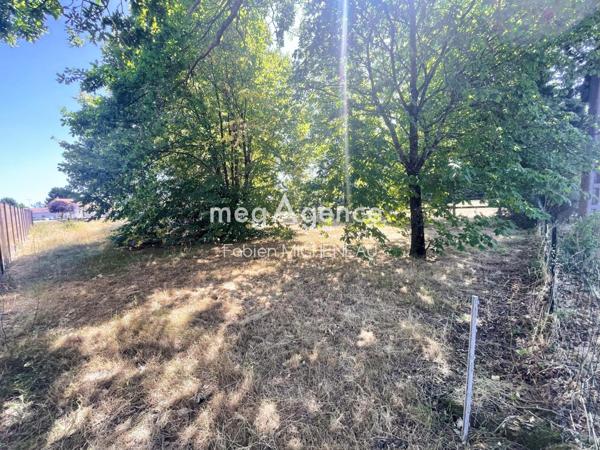 Terrain à SAINT-LEGER-SOUS-CHOLET, 49280 - 627m²