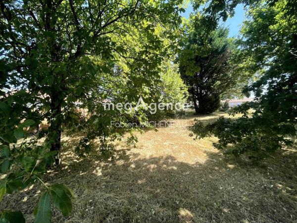 Terrain à SAINT-LEGER-SOUS-CHOLET, 49280 - 627m²