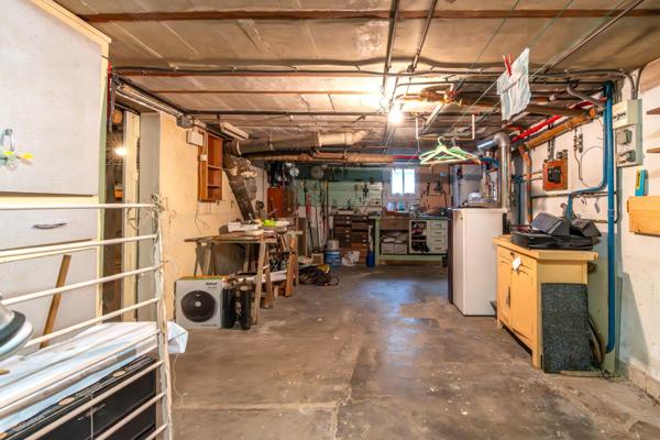 Quartier Viselets, RER A , jardin, charme. A rénover.