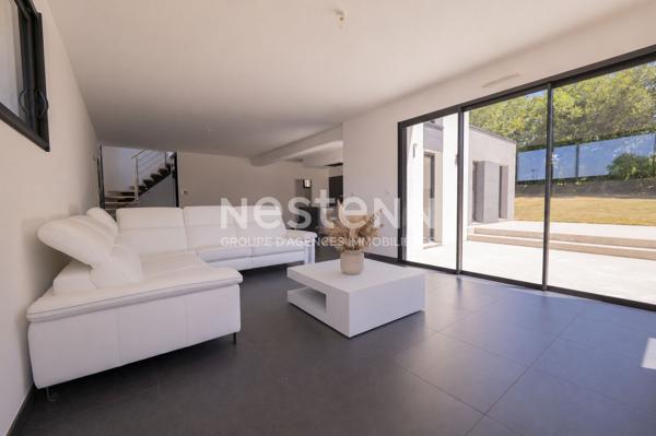 Maison contemporaine à vendre 7 pièces 5 chambres 194 m² terrain 1480 m² aux portes de Vannes et du Golfe du Morbihan