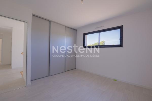 Maison contemporaine à vendre 7 pièces 5 chambres 194 m² terrain 1480 m² aux portes de Vannes et du Golfe du Morbihan