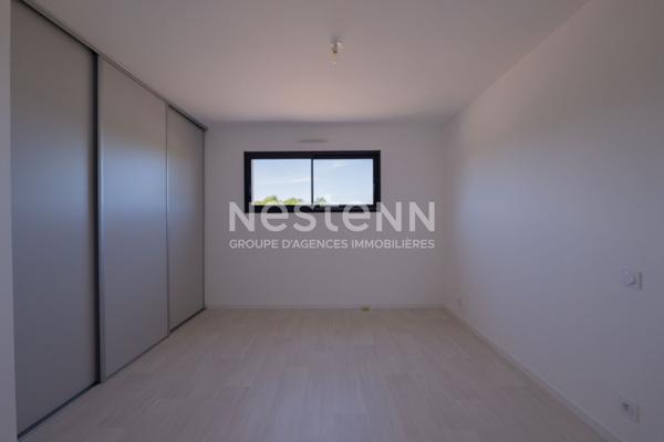 Maison contemporaine à vendre 7 pièces 5 chambres 194 m² terrain 1480 m² aux portes de Vannes et du Golfe du Morbihan