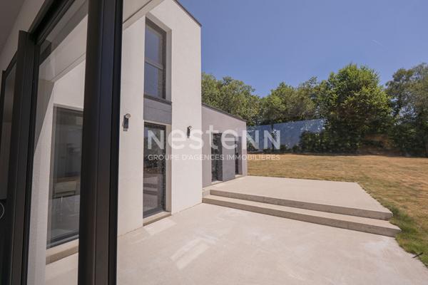 Maison contemporaine à vendre 7 pièces 5 chambres 194 m² terrain 1480 m² aux portes de Vannes et du Golfe du Morbihan