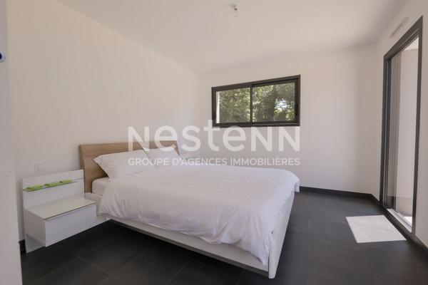 Maison contemporaine à vendre 7 pièces 5 chambres 194 m² terrain 1480 m² aux portes de Vannes et du Golfe du Morbihan