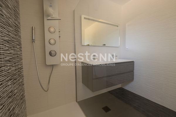 Maison contemporaine à vendre 7 pièces 5 chambres 194 m² terrain 1480 m² aux portes de Vannes et du Golfe du Morbihan