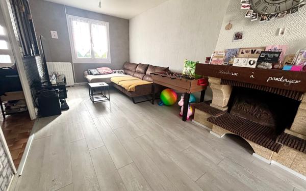 Maison à vendre    4 pièces • 90 m2 Saint-Quentin