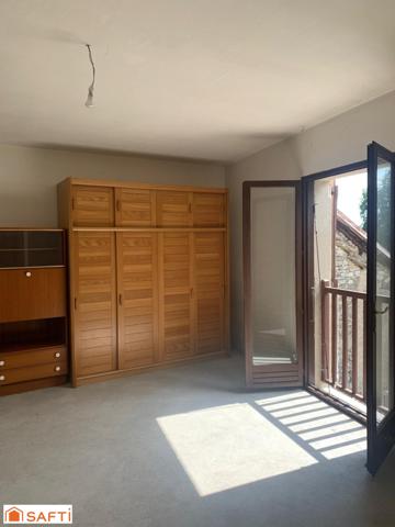 A vendre maison de village mitoyenne en pierres de 98 m2