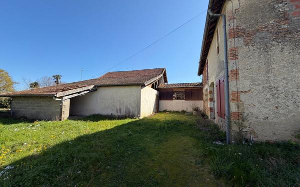 Maison à vendre    2 pièces • 220 m2 Mugron