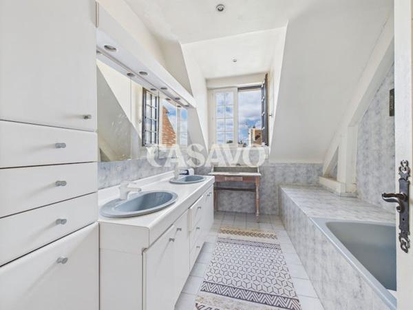 Vente Maison 8 pièces de 200m² - 95100 Argenteuil