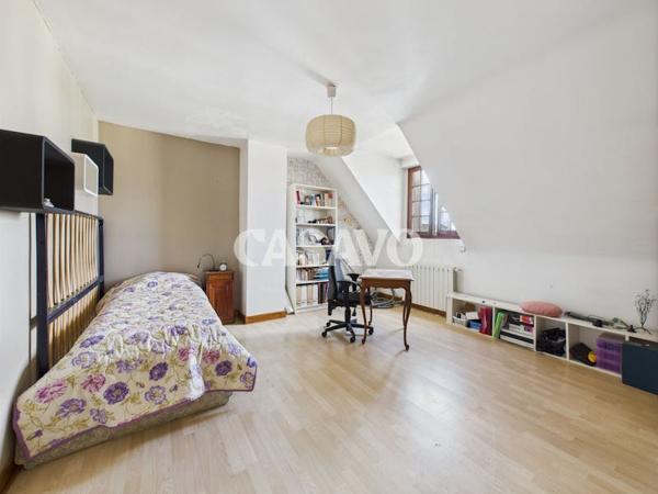 Vente Maison 8 pièces de 200m² - 95100 Argenteuil