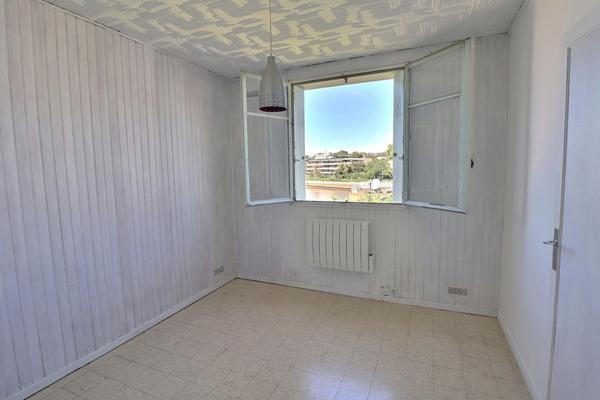 Appartement 68 m2 - St Barnabé - dernier étage - vue mer- Métro