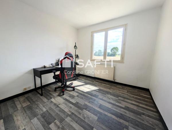 Maison sur sous-sol avec grand terrain - Proche Digoin