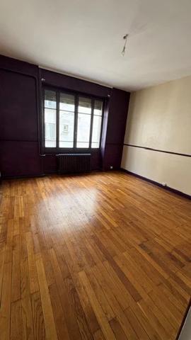 APPARTEMENT T3 A LOUER - LYON 7EME ARRONDISSEMENT Mairie 72.71 m 2 1 050 € charges comprises par mois