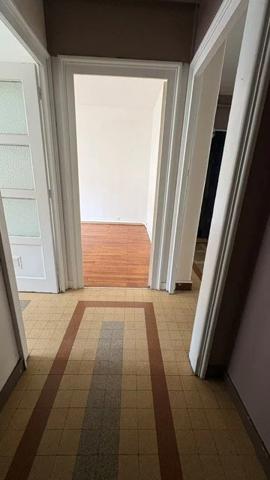 APPARTEMENT T3 A LOUER - LYON 7EME ARRONDISSEMENT Mairie 72.71 m 2 1 050 € charges comprises par mois