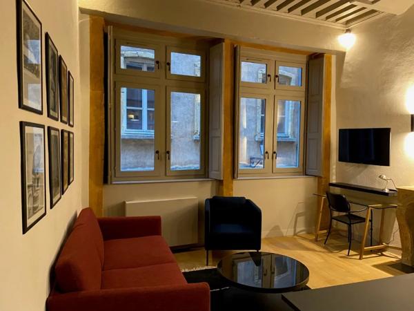 APPARTEMENT T2 A LOUER - LYON 5EME ARRONDISSEMENT Saint-Jean 49.59 m 2 1 070 € charges comprises par mois