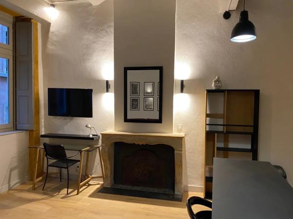 APPARTEMENT T2 A LOUER - LYON 5EME ARRONDISSEMENT Saint-Jean 49.59 m 2 1 070 € charges comprises par mois
