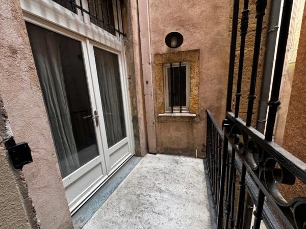 APPARTEMENT T2 A LOUER - LYON 5EME ARRONDISSEMENT Saint-Jean 49.59 m 2 1 070 € charges comprises par mois