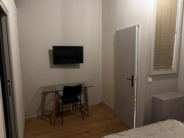 APPARTEMENT T2 A LOUER - LYON 5EME ARRONDISSEMENT Saint-Jean 49.59 m 2 1 070 € charges comprises par mois