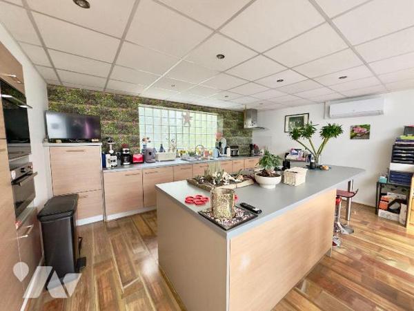 NOUVEAUTÉ - ÉTUDE TRENTE CINQ NOTAIRES / SAINT-ARMEL (35230) - MAISON FAMILIALE AVEC PISCINE CH...